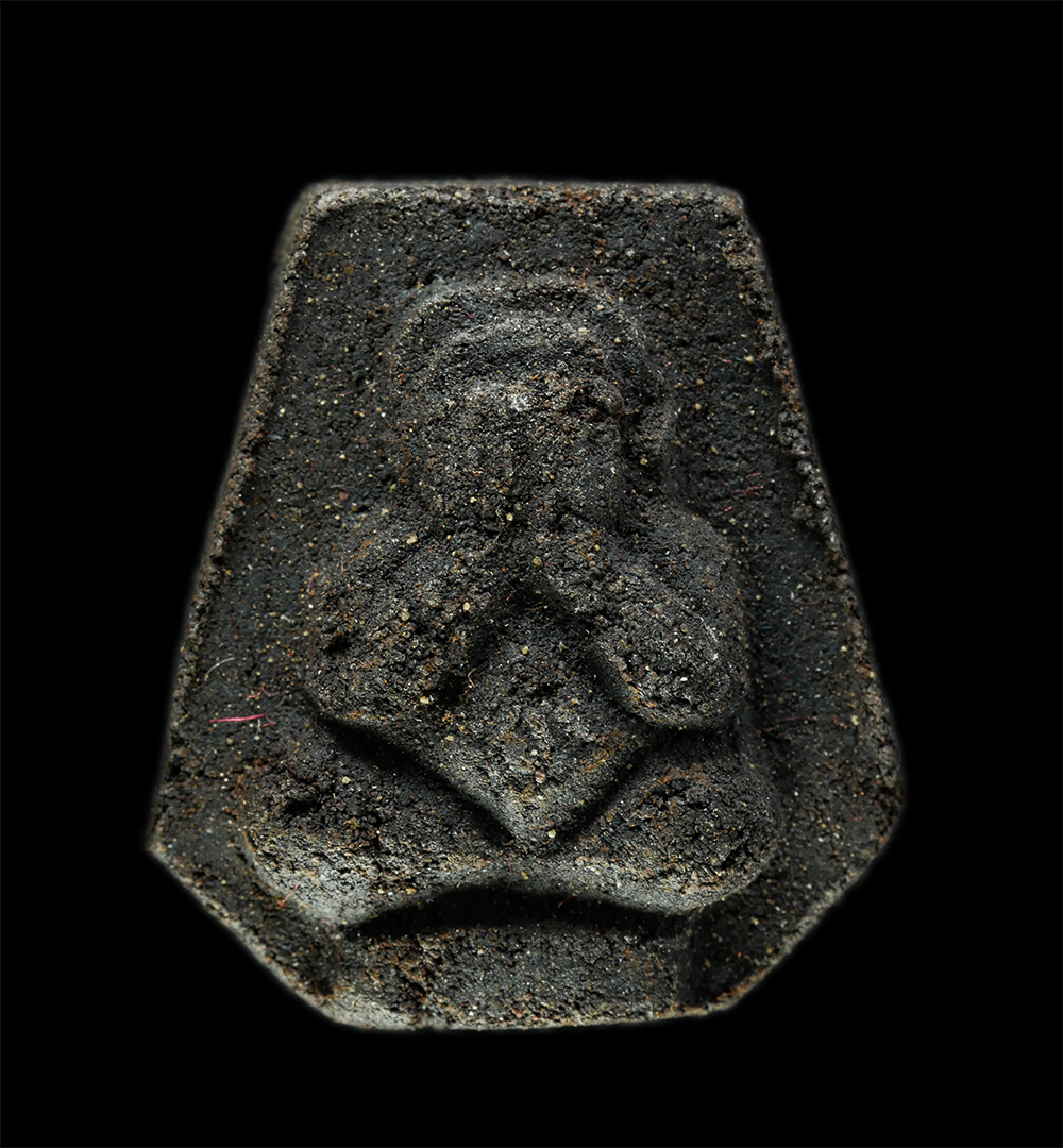 8Jan25 (5)ap.jpg - พระปิดตาหกเหลี่ยม หลัง๘๐ เนื้อผงคลุกรัก พระอาจารย์แฟ้ม อภิธโต(พระวรพตปัญญาจารย์) วัดป่า(วัดป่าอรัญญิกาวาส) จ.ชลบุรี เนื้อผงพุทธคุณ ผงว่าน ผงใบลาน คลุก [..] | https://kamulet.in.th